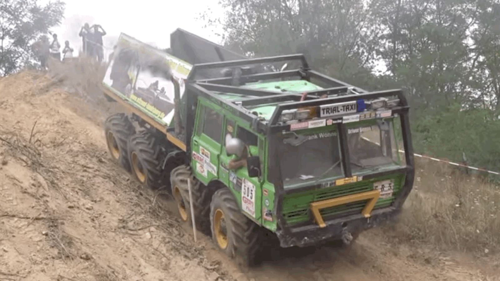 Extrémne Tatra 8x8 závody: Truck trial berie dych!