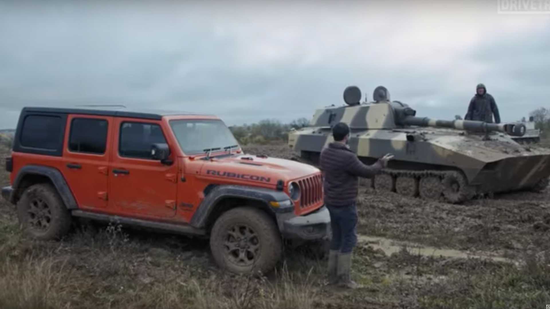 Jeep Rubicon vs tank 