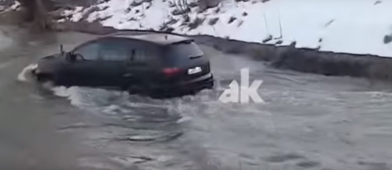Vodič SUV jazdil v koryte rieky Rajčanka pri Žiline
