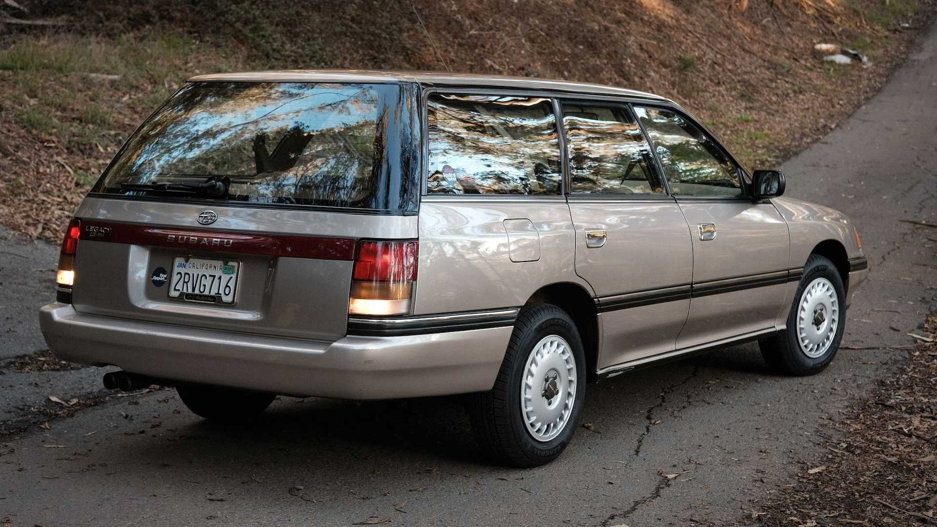 Toto 30 ročné Subaru kúpila nazad automobilka, dokonalý stav!