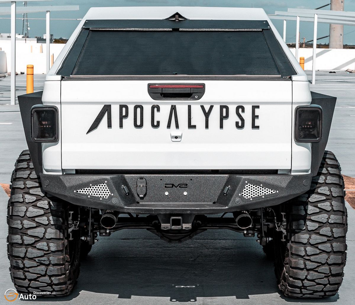 Apocalypse 6×6 Hellfire - 750-koňové monštrum = delo pre náročných. Upokojí tvoje najtajnejšie sny o dokonalom automobile! Čo dokáže luxus na kolesách za 222 500 €?