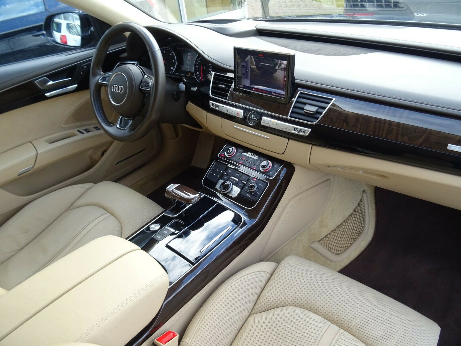 160-tisícové Audi A8: Rarita s top výbavou na predaj za 28 180 eur!