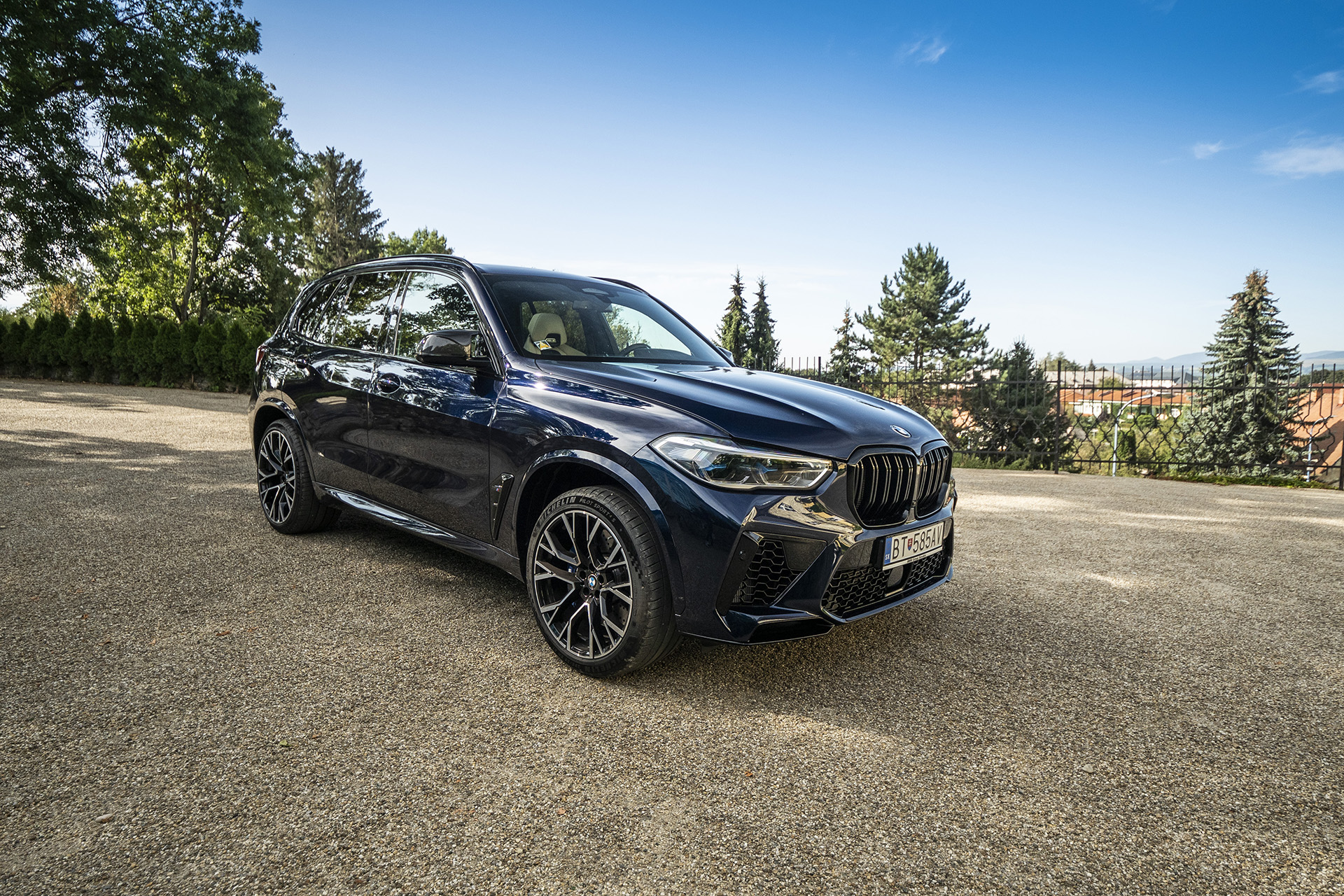 Test: BMW X5M Competition – Tsunami výkonu