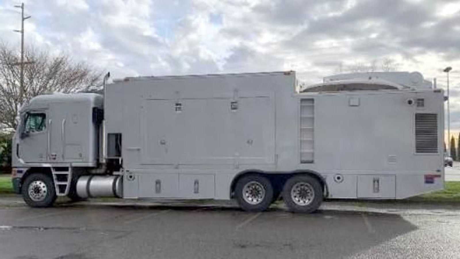 Freightliner Argosy Mobilný dom snov: 12,8 m FBI kamión na predaj! 