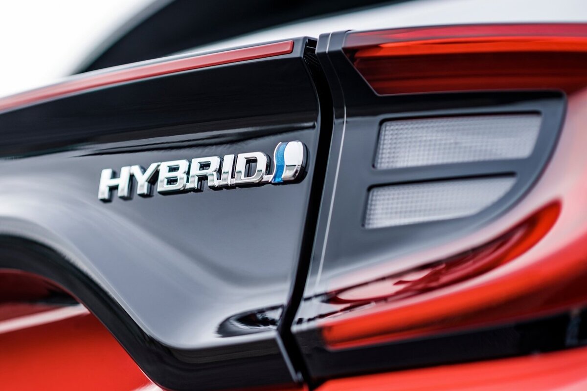 Logo Toyoty Yaris Hybrid