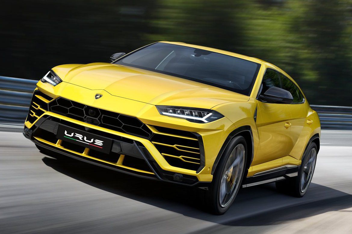 Źlté Lamborghini Urus - Podľa nedávnej štúdie majú žlté autá - ako je tu zobrazené Lamborghini Urus - tendenciu prinášať späť najviac peňazí v čase ďalšieho predaja