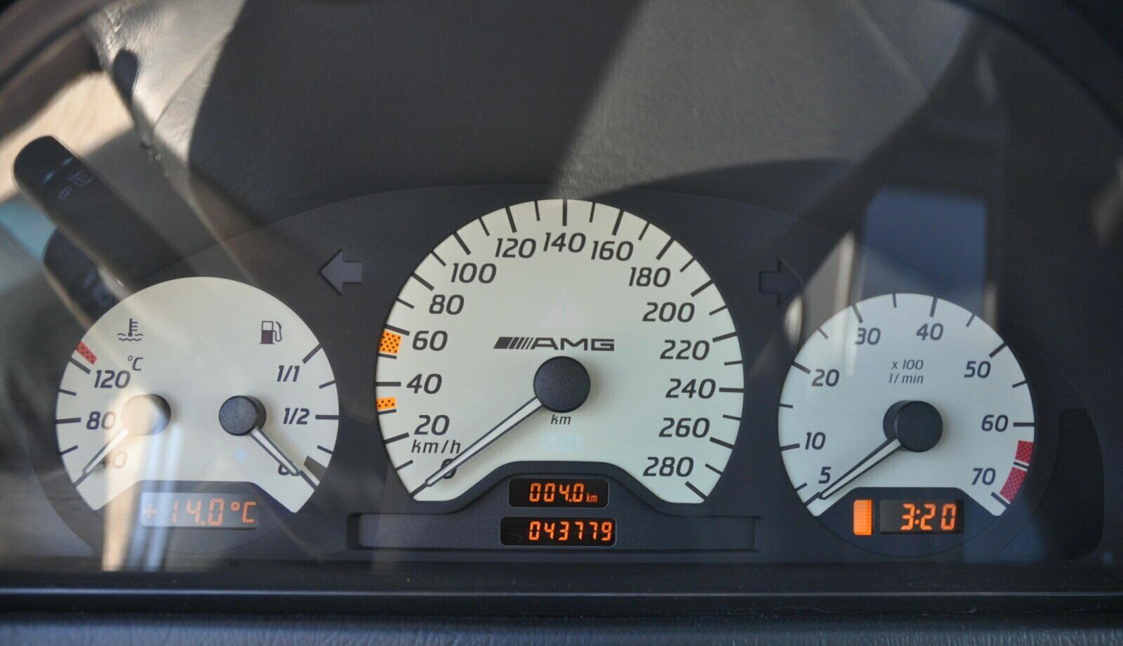 Mercedes-Benz C 43 T AMG rarita - tachometer